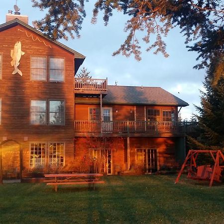 Skyport Lodge Ґранд-Марей Екстер'єр фото